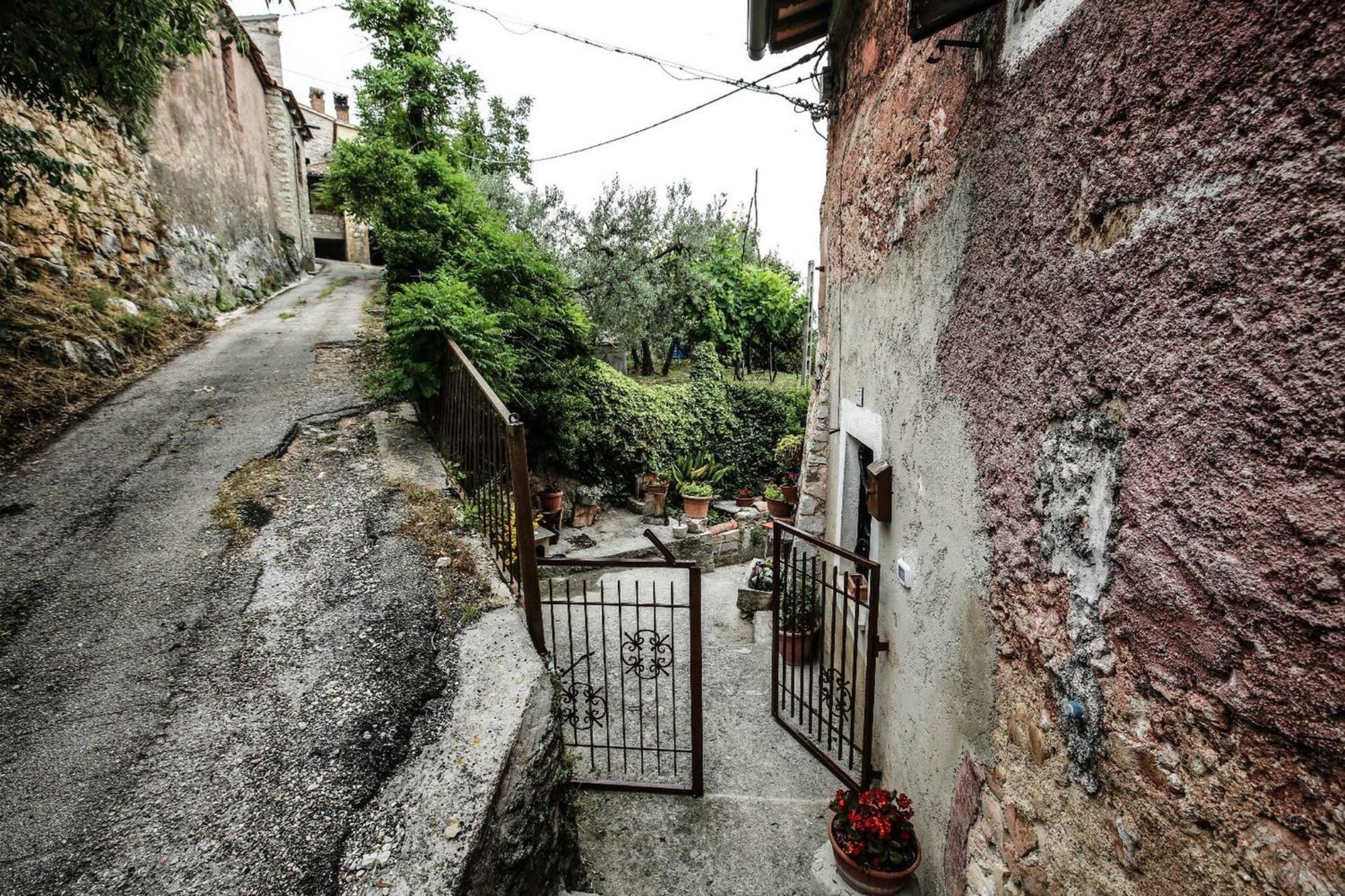 Villa Rurale Nei Pressi Castello Campello sul Clitunno Exterior foto